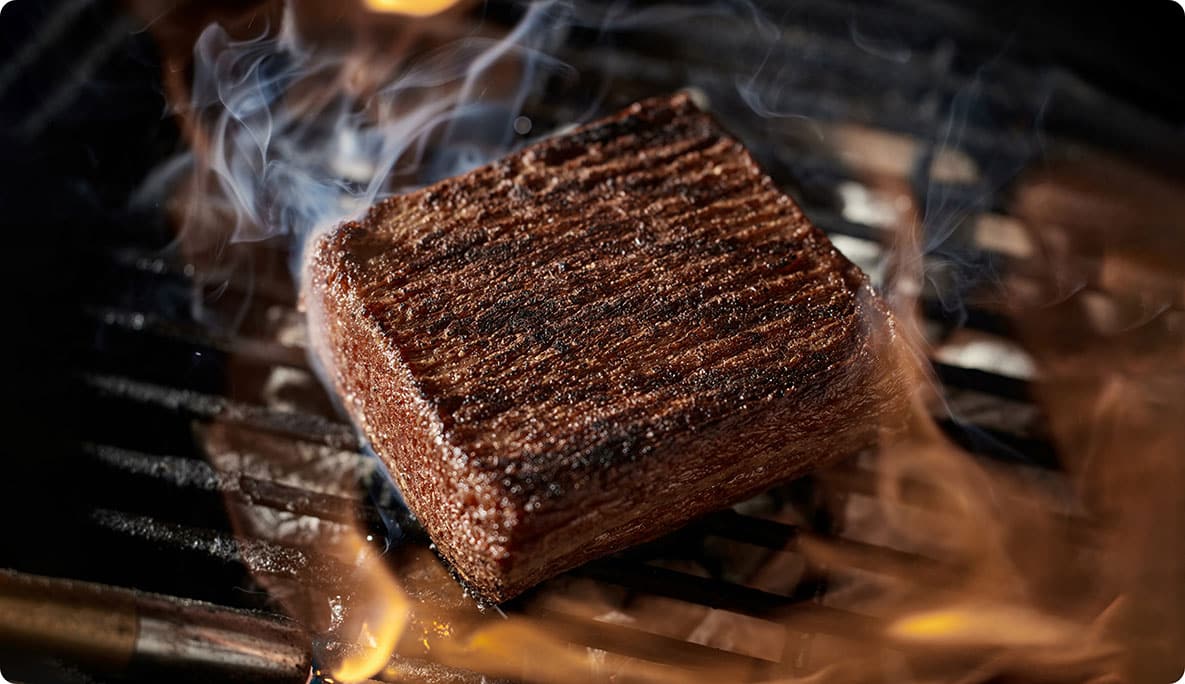 Produits Redefine Meat grillés au barbecue pour une expérience culinaire végétale