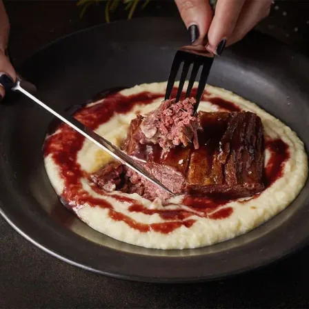 Runder Bavette in Bruine Saus