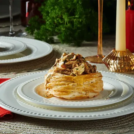 Klassieke bladerdeegpasteitjes met Redefine Ragout