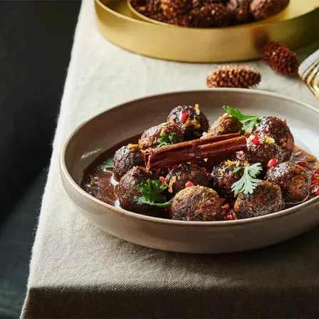 Sticky gehaktballetjes met granaatappel