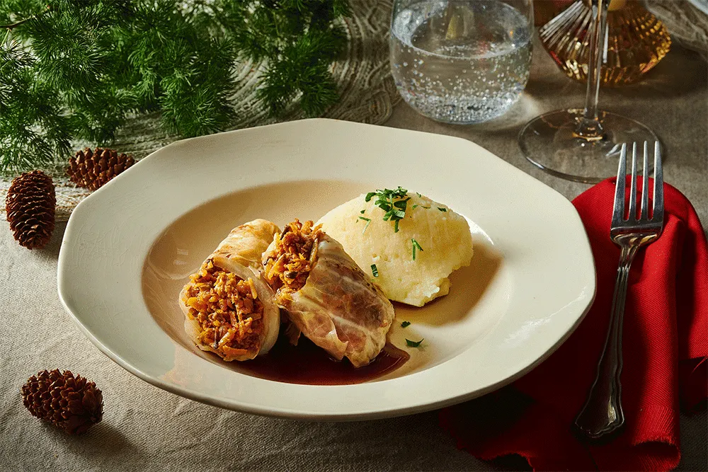 Cabbage Rolls with Mashed Potatoes