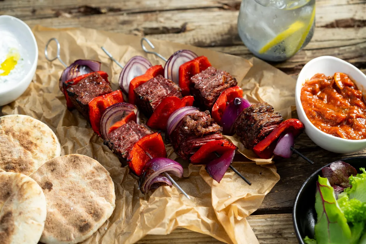 Redefine Flank Steak und Gemüse am Spieß