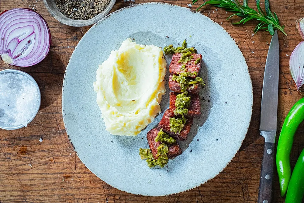 Redefine Flank Steak mit Chimichurri Sauce