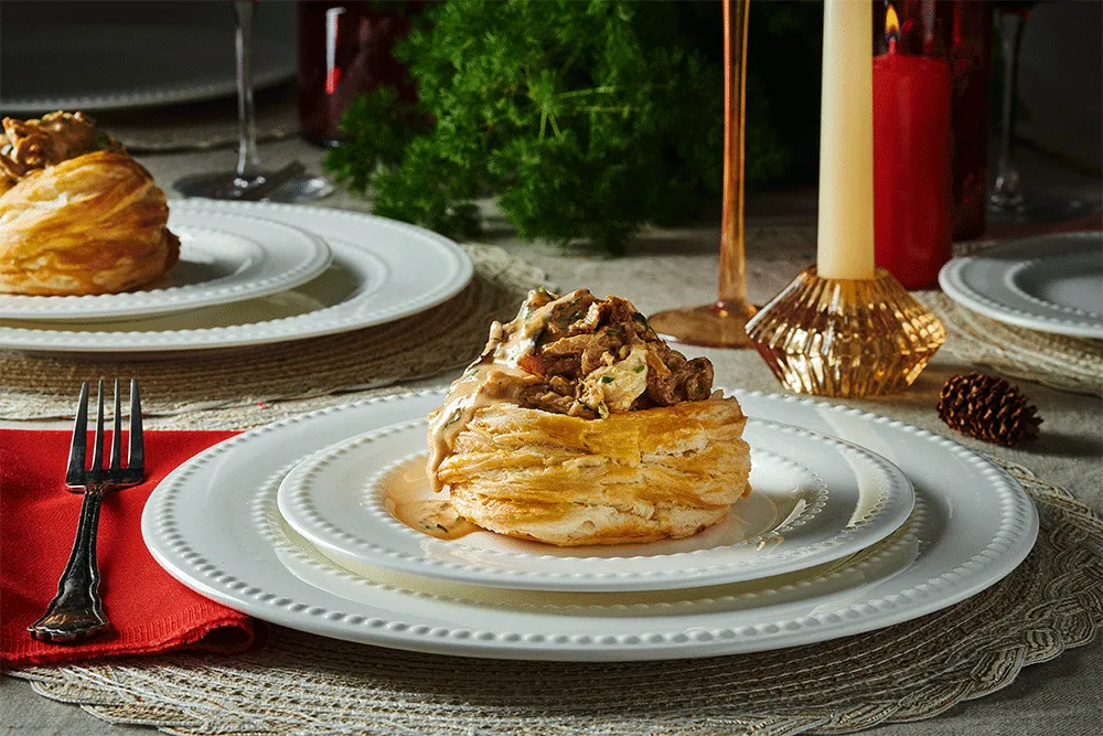 Klassieke bladerdeegpasteitjes met Redefine Ragout