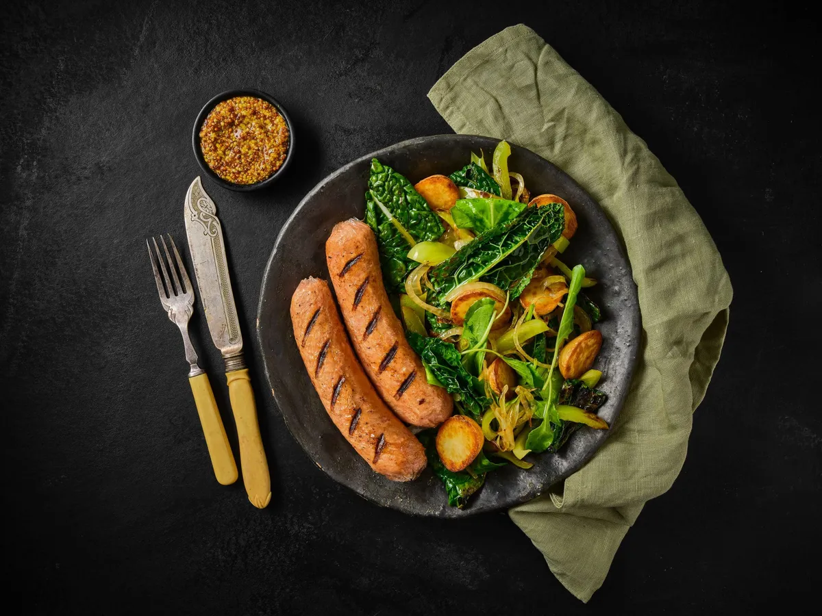 REDEFINE PRO BRATWURST MET ROERBAKGROENTEN