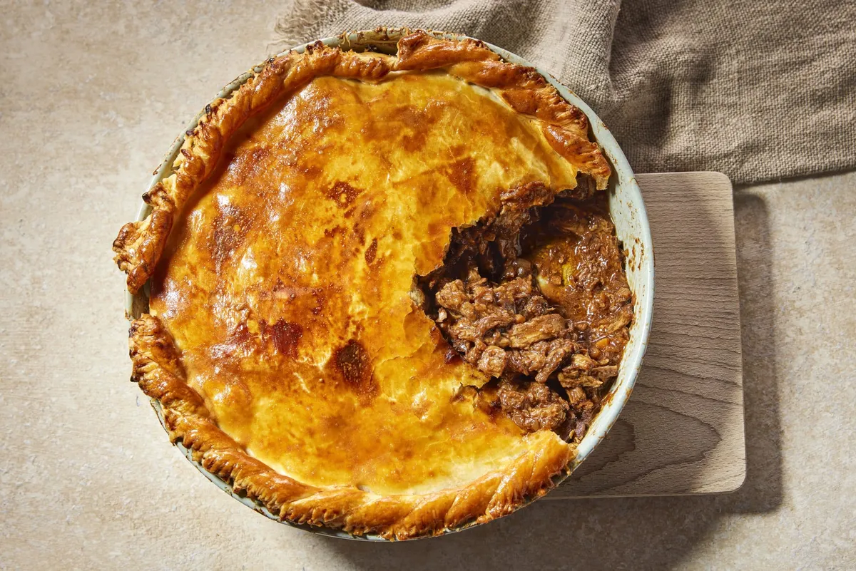 STEAK AND ALE PIE