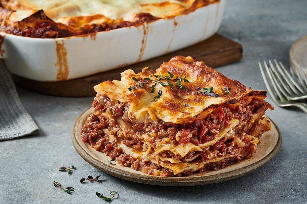 Italiaanse Lasagna Met gehakt, bechamel en mozzarella