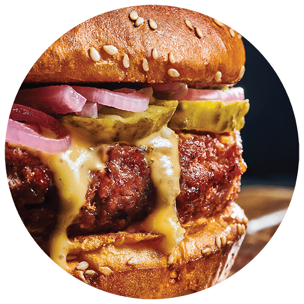 BURGER WITH CHEDDAR SAUCE 