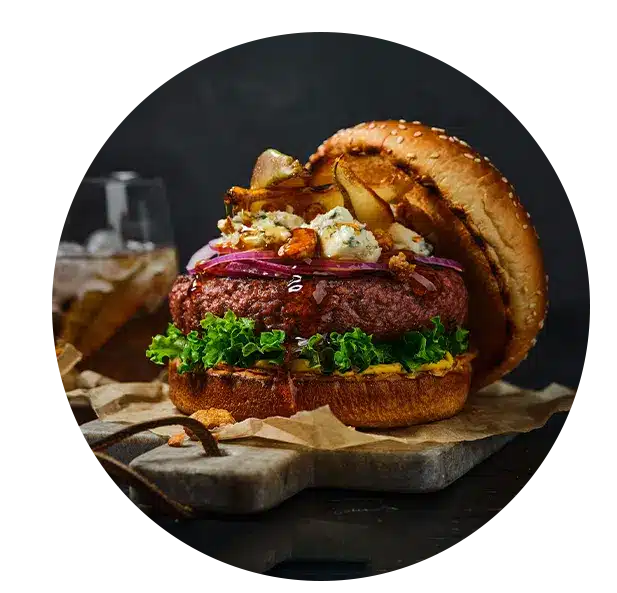 BURGER WITH BLUE CHEESE AND PEARS 